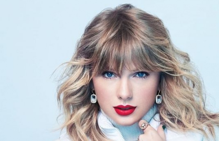 ދަރިވަރަކަށް ޓޭލާގެ ފަރާތުން 30،000 ޑޮލަރު