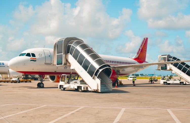 ހާއްސަ ހުއްދައިގެ ދަށުން 3000 ދިވެހިން އިންޑިއާއަށް