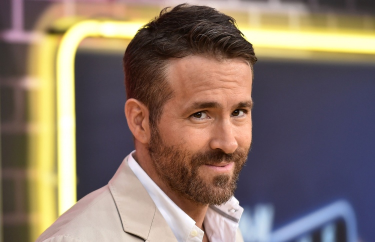 ރަޔަން ނެޓްފްލިކްސްގެ ފިލްމެއް ލިޔެ، ކުޅެނީ