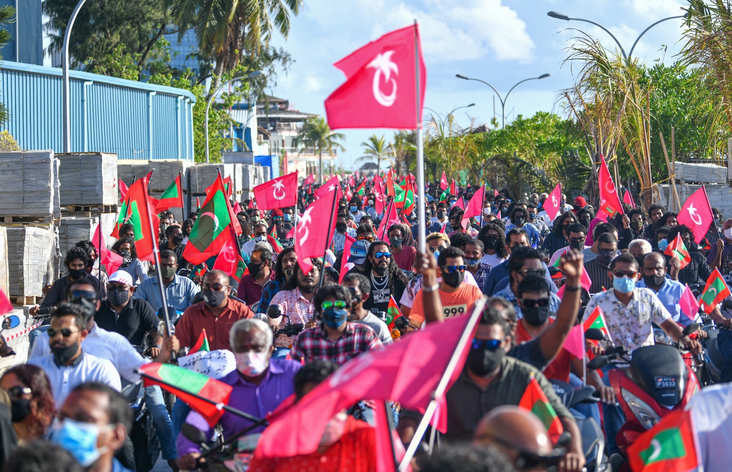 ރާއްޖެ ވިއްކާލުމާ ދެކޮޅަށް" މާލޭގައި މިއަދު ބޭއްވި ސައިކަލު ބުރުގައި ބައިވެރިވި ބައެއް މީހުން-- ފޮޓޯ: އަހުމަދު އަވްޝަން/ މިހާރު