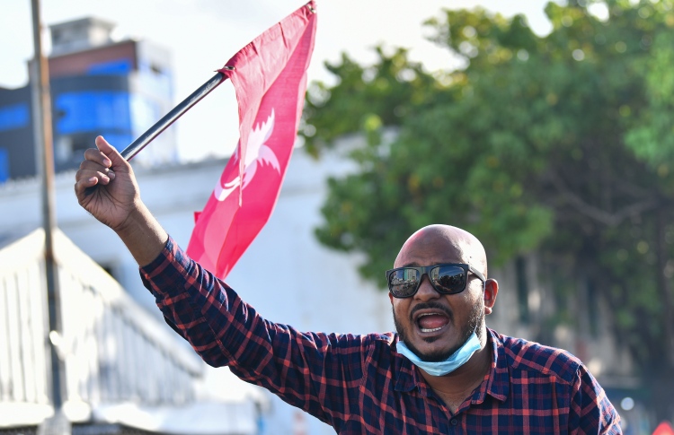 އިދިކޮޅުގެ އެއްވުމާ ގުޅިގެން ޝުޖާއު ފުލުސް އޮފީހަށް