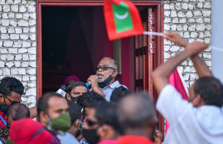 އަދުރޭ ވެސް ފުލުހަށް ހާޒިރުވާން އަންގައިފި