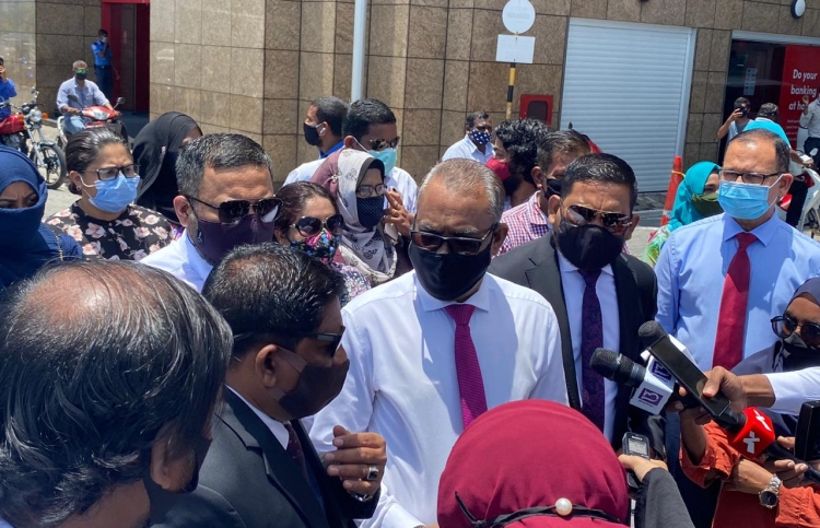 އަދުރޭ އާއި ޝިޔާމް ވެސް 1،000ރ. އިން ޖޫރިމަނާ