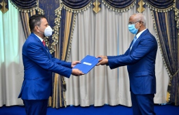Rear Admiral Nazmul Hassan, the new High Commissioner-designate of Bangladesh to Maldives, presents his credentials to President Ibrahi Mohamed Solih on August 31, 2020. PHOTO/PRESIDEN'T'S OFFICE