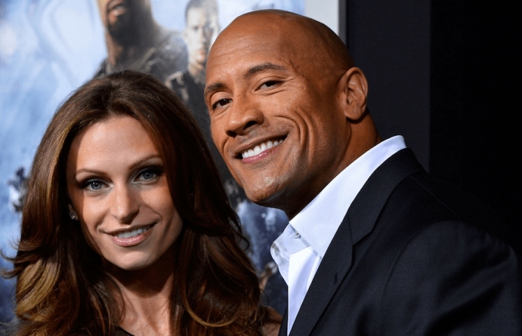 ރޮކާއި އަންހެނުން.