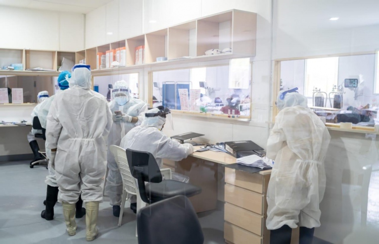 ކޮވިޑް ޖެހިގެން އައިސީޔޫގައި އޮތް މީހަކު މަރުވެއްޖެ