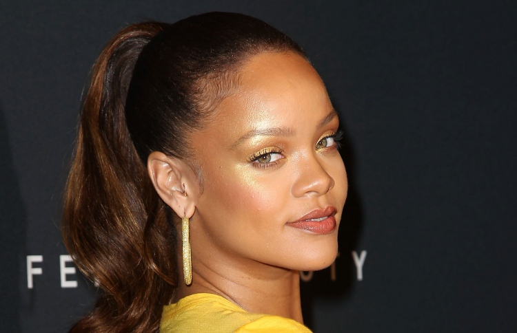 ރިއާނާގެ ޑޮކިއުމަންޓަރީއެއް އެމެޒޯން އަށް