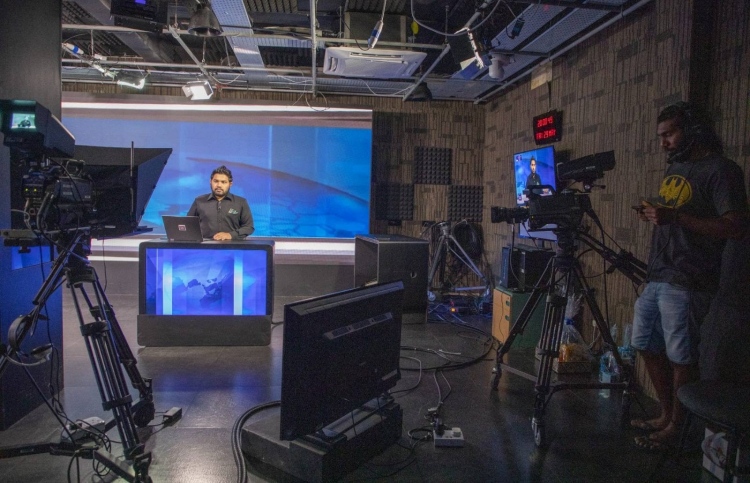 ކަރަންޓީނަށް ގޮސް، ޕީއެސްއެމްގެ ނިއުސްރޫމް ފަޅަށް!