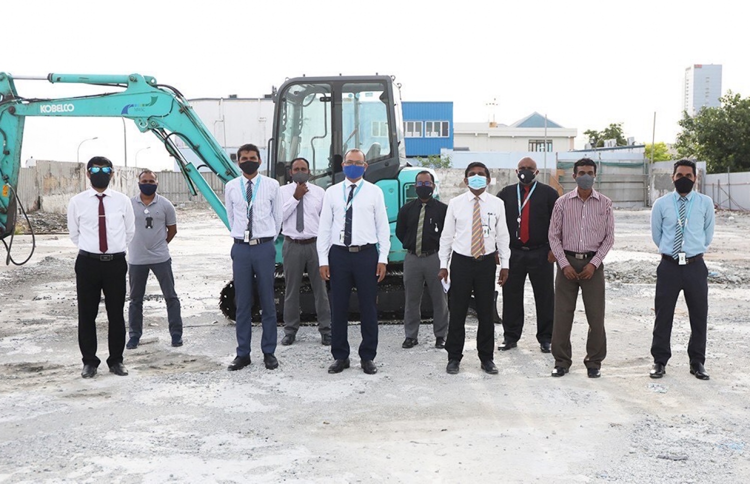 ފެން ރައްކާ ކުރުމަށް އިތުރު ދެ ތާނގީ ބެހެއްޓުމުގެ މަޝްރޫއު ފެށުމުގެ ރަސްމިއްތާތުގައި އެމްޑަބްލިއުއެސްސީގެ އެމްޑީ (މ) އާއި އެ ކުންފުނީގެ އިސްވެރިން ބައިވެރިވަނީ-- ފޮޓޯ: އެމްޑަބްލިއުއެސްސީ