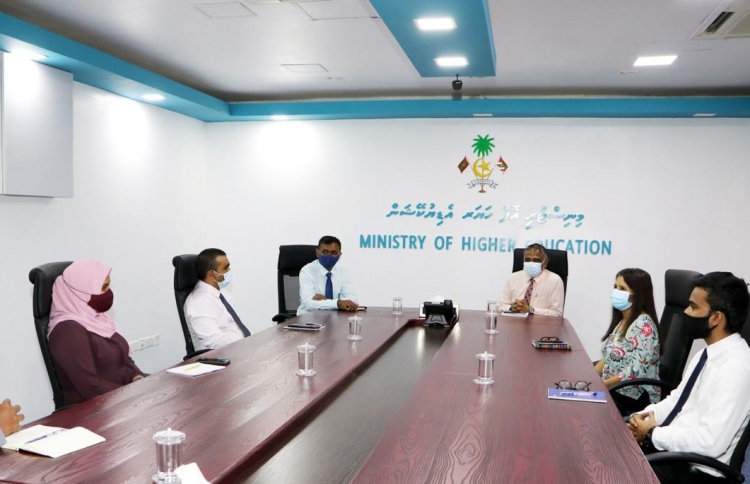 ވަކިނުކޮށް ވަޒީފާ ބަދަލުކުރެވޭނެ ގޮތް ހަދައިދޭން އެދެފި