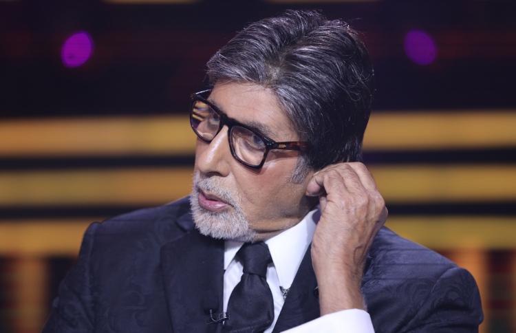 ސޫރަޖްގެ ފިލްމެއް މުޅިން އަލަށް އަމީތާބަށް