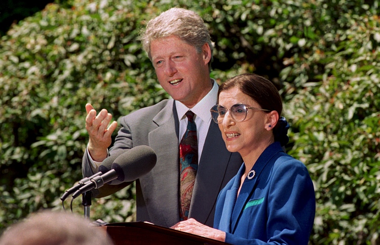 ގިންސްބާގު އަވަހާރަވުމުން ޝަރުއީ ވާދަވެރިކަމަކަށް