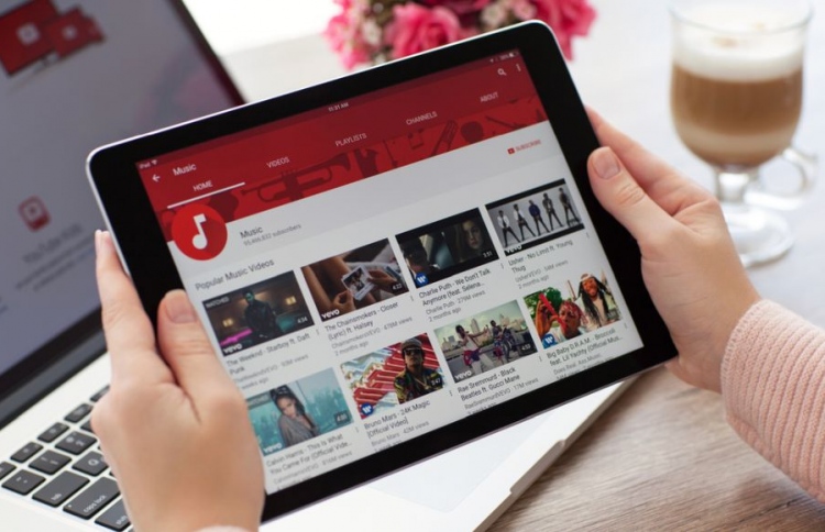 ޔޫޓިއުބުން ކުޑަކުދިންނަށް ބްލޮކްކުރާ ވީޑިއޯ އިތުރުކުރަނީ