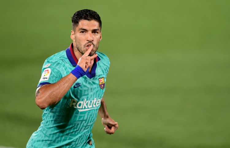 ބާސާ އިން ހަތް މިލިއަން ޑޮލަރަށް ސުއަރޭޒް ވިއްކާލައިފި