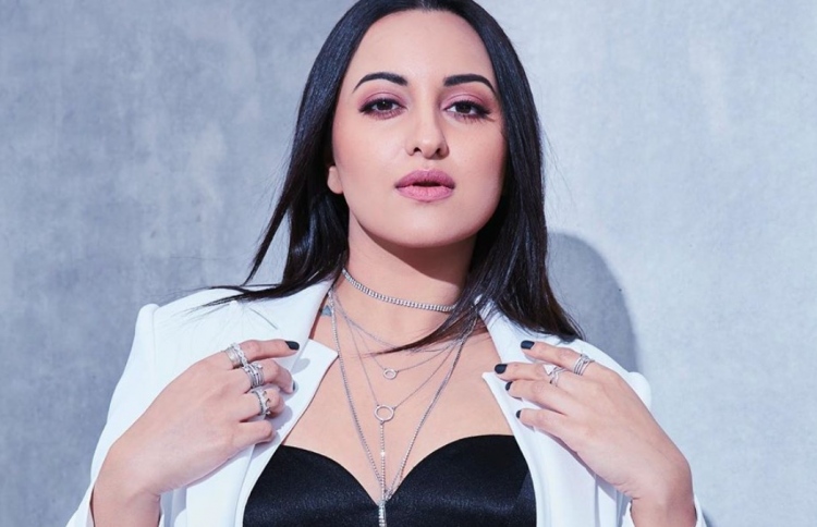 ބޮލީވުޑްގެ ޚަބަރުތައް ކުރުކޮށް