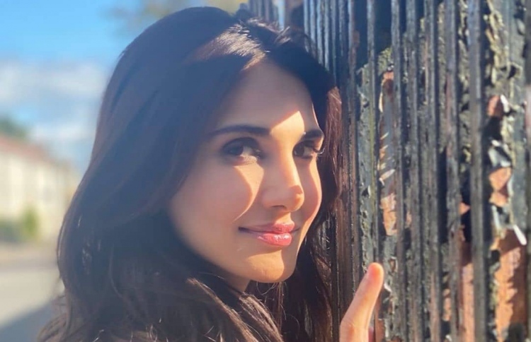 ސްކޮޓްލެންޑަށް ފަހު "ބެލް ބޮޓަމް" ލަންޑަނަށް