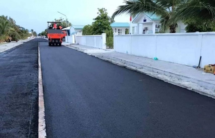 ދުވާފަރު މަގުތަކުގައި ތާރު އަޅަން ފަށައިފި