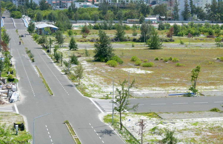 މާލޭ ރަށްވެހިން ކަމަށް ބަލާ މިންގަނޑާ ގުޅިގެން ކޯޓަށް