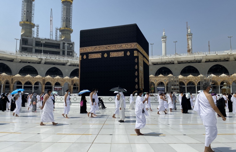 ހަތް މަހަށް ފަހު، އުމްރާކުރަން ހަރަމްފުޅު ހުޅުވާލައިފި