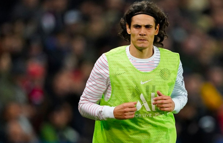 ކޮވިޑާ ހެދި ރިޓަޔާކުރަން ވިސްނިން: ކަވާނީ