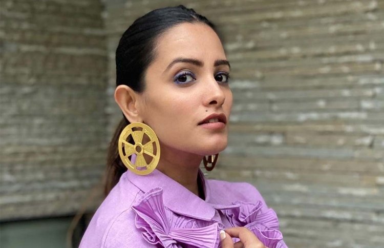 ބަތަލާ އަނީތާ އަށް ދަރިއަކު ލިބެނީ