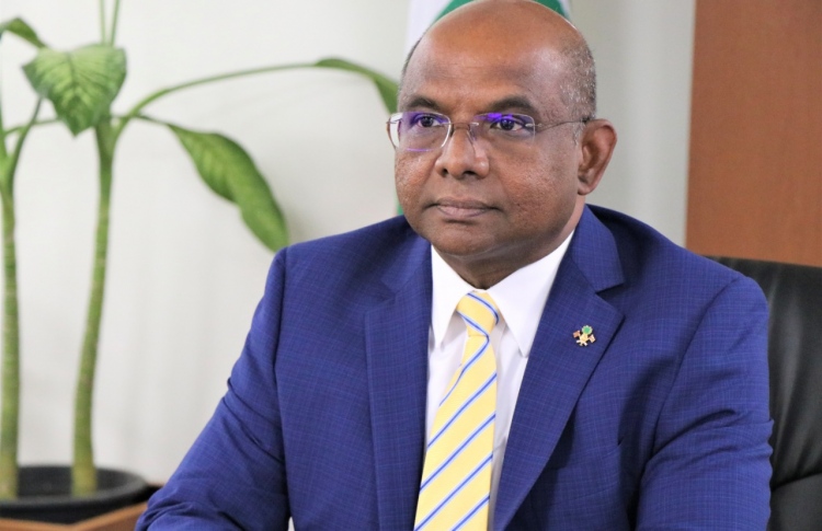 ޝާހިދުގެ އިތުބާރު ނެތްކަމުގެ މައްސަލަ އަލުން މަޖިލިހަށް
