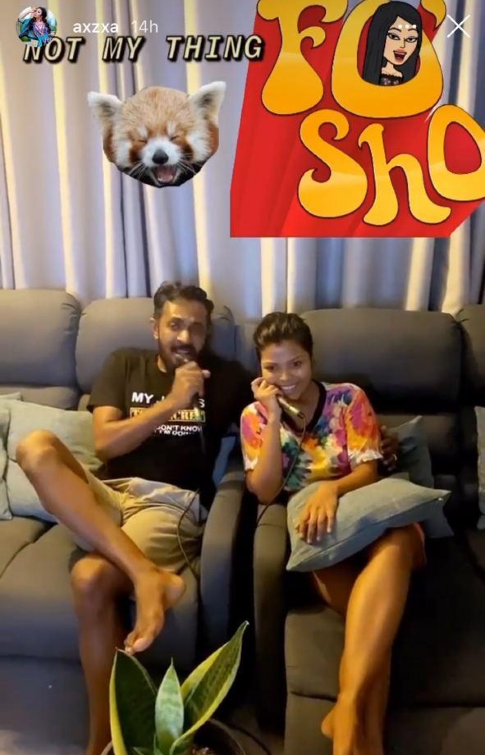 އައްޒަ އާއި މުއާ ރޭގައި ކަރޯކޭ ޖައްސަނީ.-- ފޮޓޯ: އައްޒަ އިންސްޓަ ސްޓޯރީ