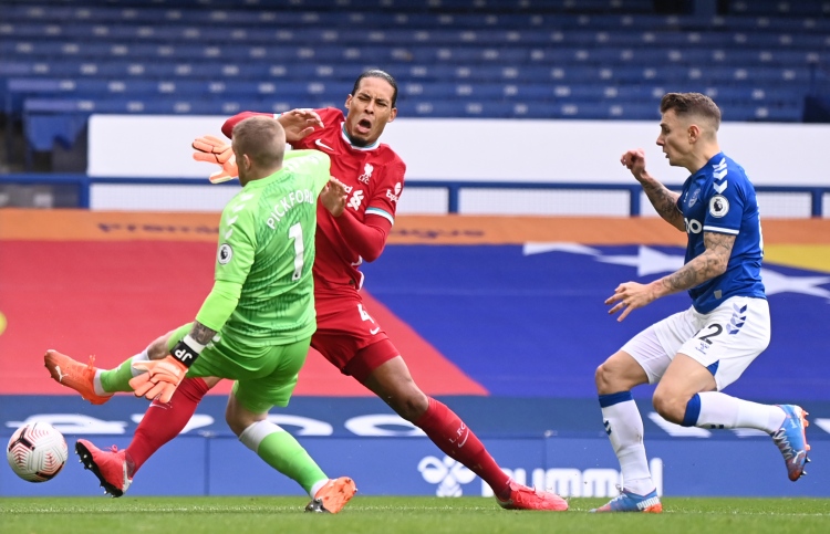 ޕިކްފޯޑްގެ ދިފާއުގައި އަންޗެލޮޓީ ވާހަކަދައްކައިފި