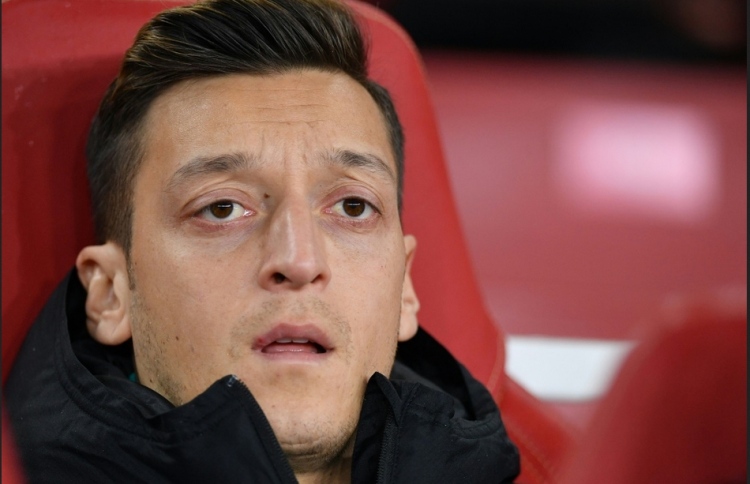 އޮޒިލްގެ ޝައުގުވެރިކަން ތުރުކީ އާއި އެމެރިކާ އަށް