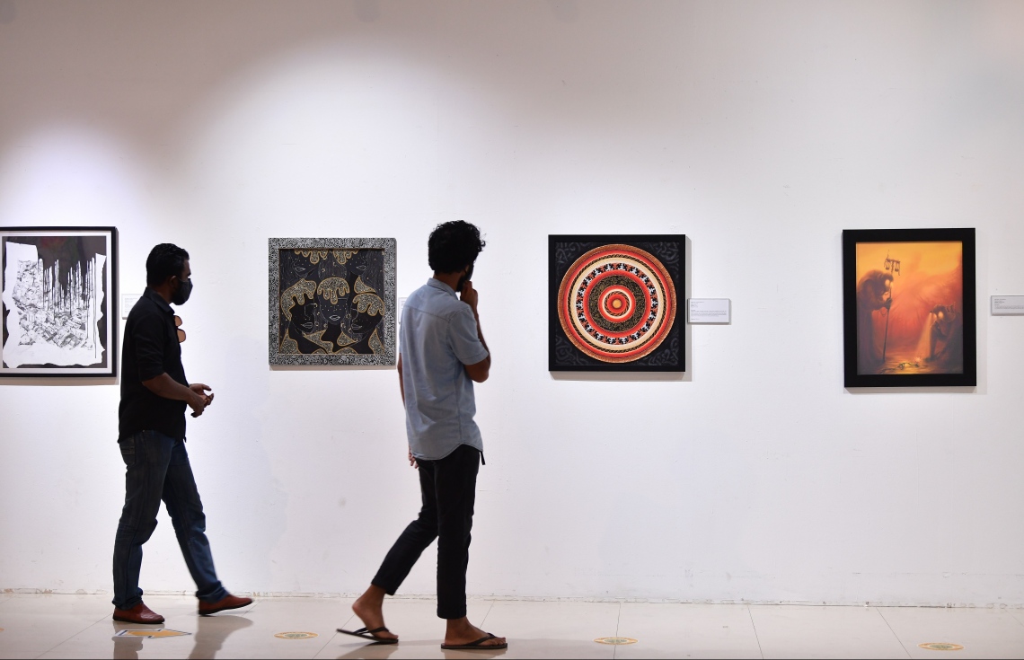 މާލެ: އޮކްޓޯބަރު 26، 2020: ދިވެހި ފަންނުވެރިންގެ ހުނަރު ދައްކާލުމަށް ނެޝަނަލް އާޓު ގެލެރީގައި ބޭއްވި 'އަންވެއިލިން ވިޝަންސް" މައުރަޒު.-- ފޮޓޯ: ނިޝާން އަލީ /މިހާރު