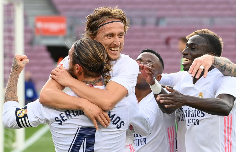 ބާސެލޯނާ އަތުން ރެއާލް މުހިއްމު މޮޅެއް ހޯދައިފި