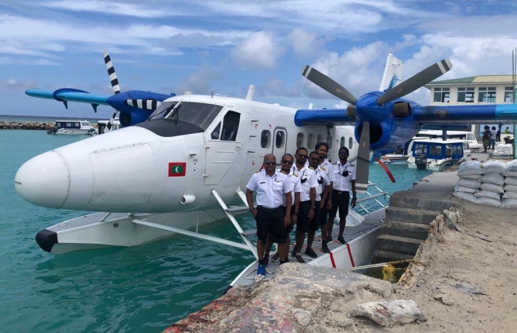 އިންޑިއާގައި ސީޕްލޭން ފަށަން ދިވެހި ޕައިލެޓުންގެ އެހީ