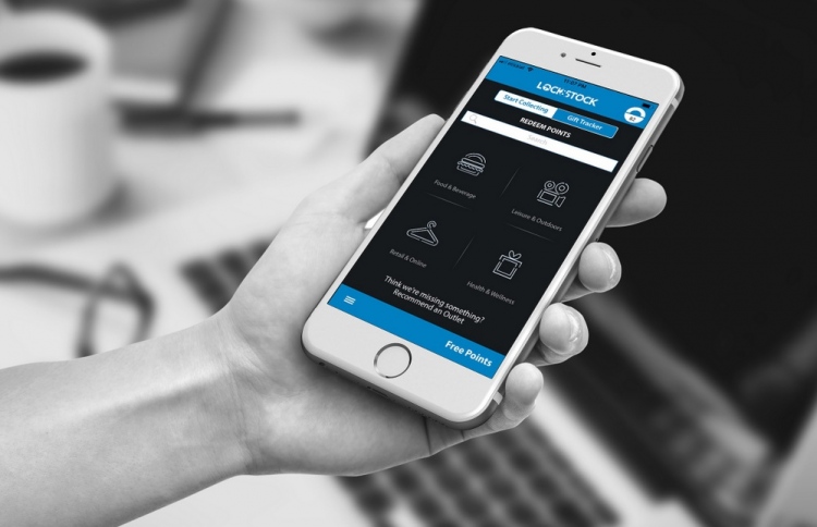 ފޯނާ ދުރުގައި އުޅޭ ނަމަ އިނާޔަތެއް ދެނީ