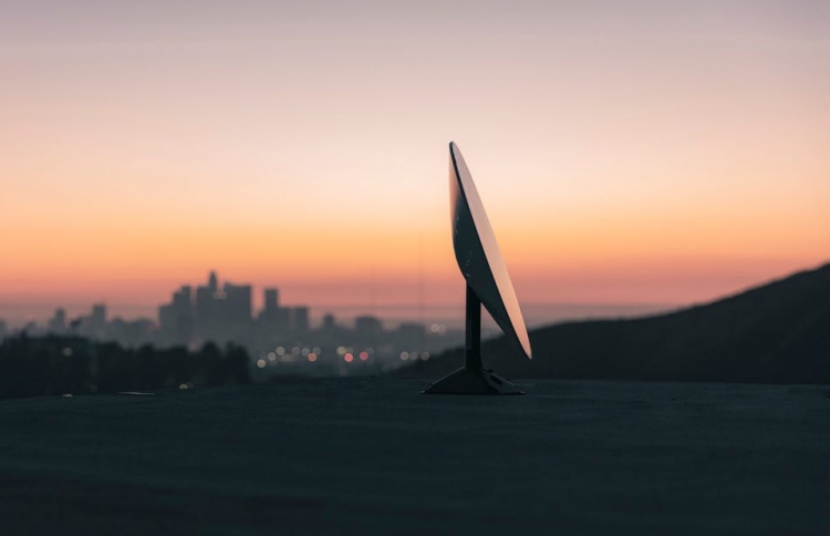 ސްޓާލިންކް އިންޓަނެޓަށް 500،000 އަށް ވުރެ ގިނަ އޯޑަރު