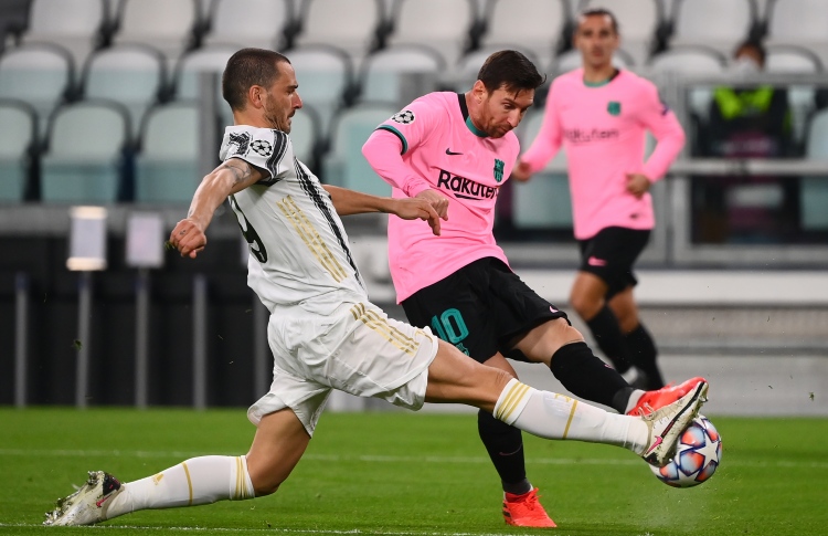 ބާސެލޯނާ އިން ޔުވެންޓަސް ބަލިކޮށްފި