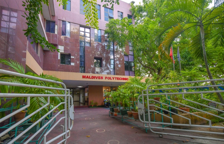 ވޮކޭޝަނަލަށް ހާއްސަ ސްކޫލު ހިންގާނީ ޕޮލިޓެކްނިކްގައި