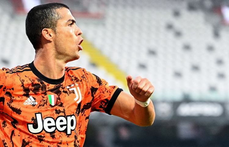 އެނބުރި އައިސް ރޮނާލްޑޯ ޔުވެންޓަަސް މޮޅުކޮށްދީފި