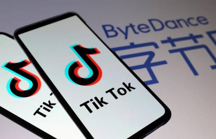 އެޕްލިކޭޝަން ސްޓޯރުތަކުން ޓިކްޓޮކް ނަގަން ގޮވާލަނީ