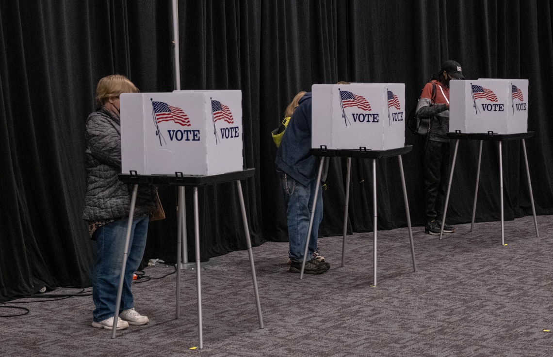 މިޝިގަން - ނޮވެމްބަރު 3: މިޝިގަންގައި ބަޔަކު މިއަދު ވޯޓުލަނީ. --ފޮޓޯ:އޭއެފްޕީ