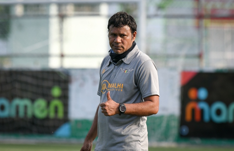 ދަ ގްރާންޑޭ ގޮވައިގެން އިންމަ އަލުން ޓާގެޓާ ދިމާލަށް