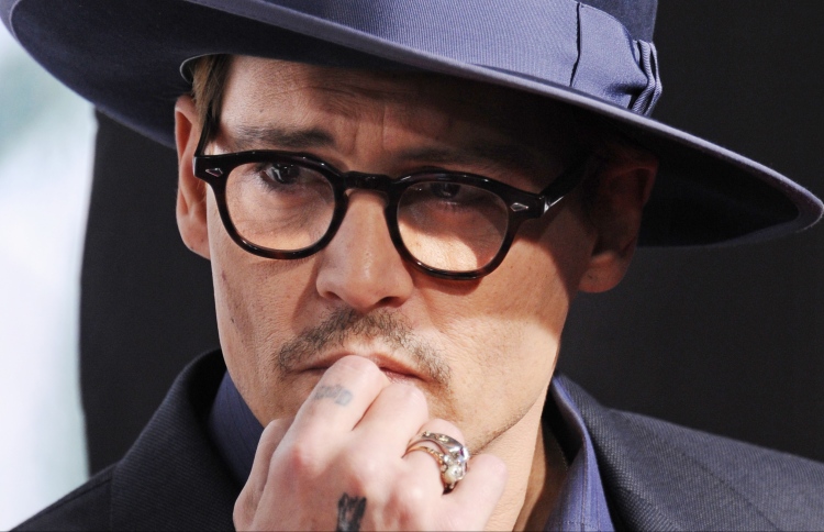 ޖޯނީ ޑެޕް "ފެންޓާސްޓިކް ބީސްޓްސް" އިން ވަކިކޮށްފި