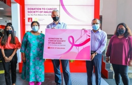 Bank of Maldives held a special handover ceremony at its Head Office on November 8, to donate MVR 150,000 to the Cancer Society of Maldives. PHOTO: BANK OF MALDIVES