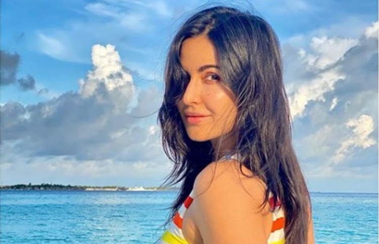 ކެޓްރީނާ ފޮޓޯޝޫޓަކަށް ރާއްޖޭގައި