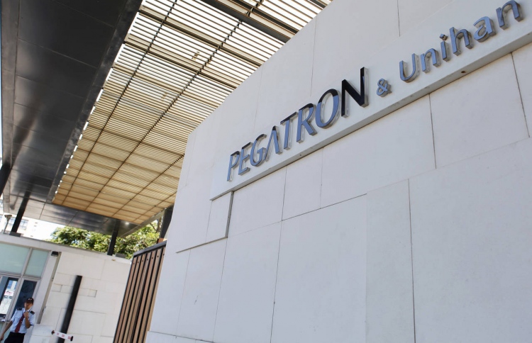 އެޕަލްގެ އެންމެ ބޮޑު އެއް ސަޕްލަޔަރު ހުއްޓުމަކަށް