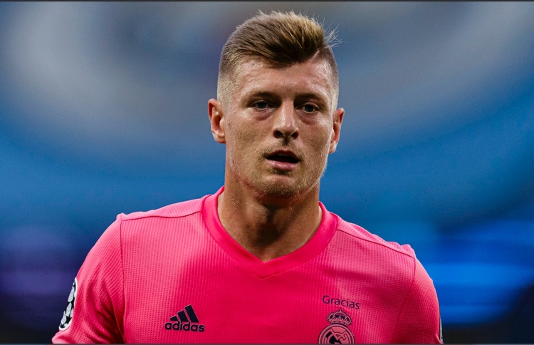 ރިޓަޔާކުރާނީ ރެއާލް މެޑްރިޑުގައި: ކްރޫސް