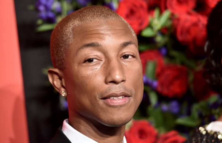 ފެރެލް ވިިލިއަމްސްގެ ކޮސްމެޓިކް ކަލެކްޝަނެއް