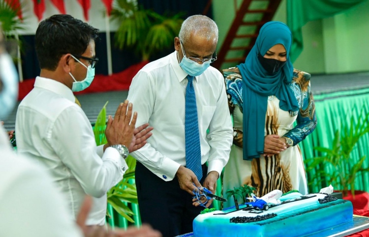 އެއާޕޯޓަކީ އިހަވަންދިއްޕޮޅުގެ ތަރައްގީގެ ފެށުން: ރައީސް