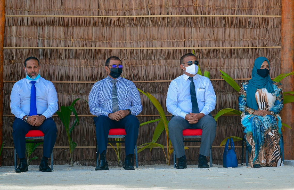 ހޯރަފުށި: ނޮވެމްބަރު 19، 2020- ރިޔާސީ ކެމްޕޭންގައި ވެވަޑައިގަތް ވައުދާ އެއްގޮތަށް ހޯރަފުށީގައި އެއާޕޯޓެއް ސަރުކާރުން ތަރައްގީކޮށް ރަސްމީކޮށް ހުޅުއްވައިދެއްވުމުގެ ތެރެއިން .-- ފޮޓޯ: އަހުމަދު އަވްޝަން/މިހާރު