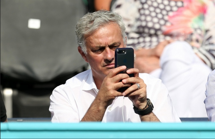 "ސައުތުގޭޓަށް ފޯނުކުރާ ކޯޗުންގެ ނަން ހާމަކުރަންޖެހޭ"