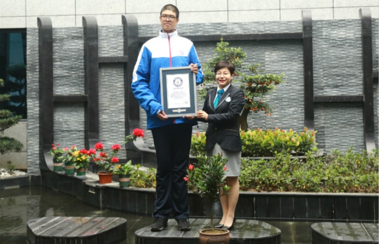 އެންމެ ދިގު ފުރާވަރު ފިރިހެން ކުއްޖާ ޗައިނާގައި